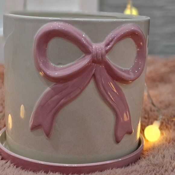 NWT Viral Bow Planter - Pink; Coquette; Plants - Picture 2 of 4